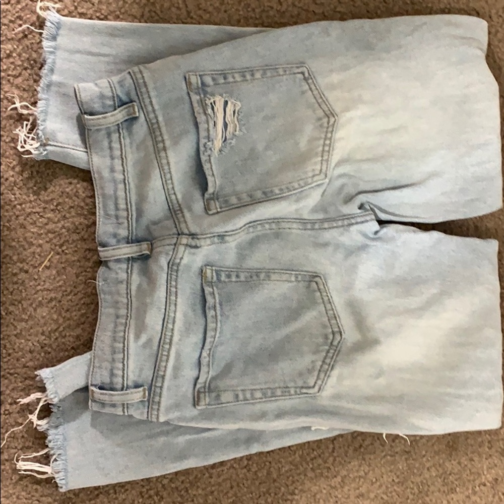 Mom Jeans - Picture 3 of 5